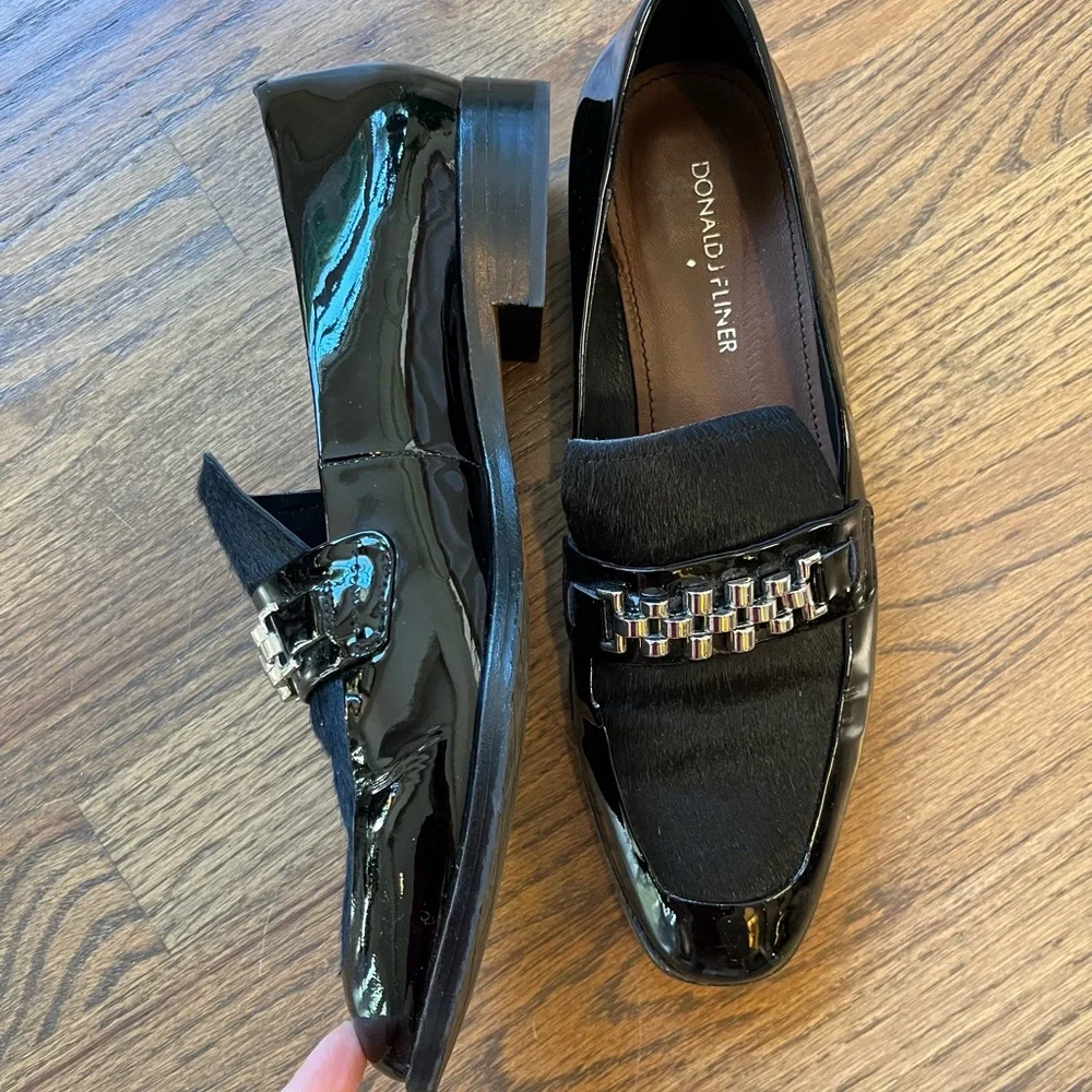 Slip on loafer collegiate Mob wife walking preppy Donald Pliner  fur size 8.5